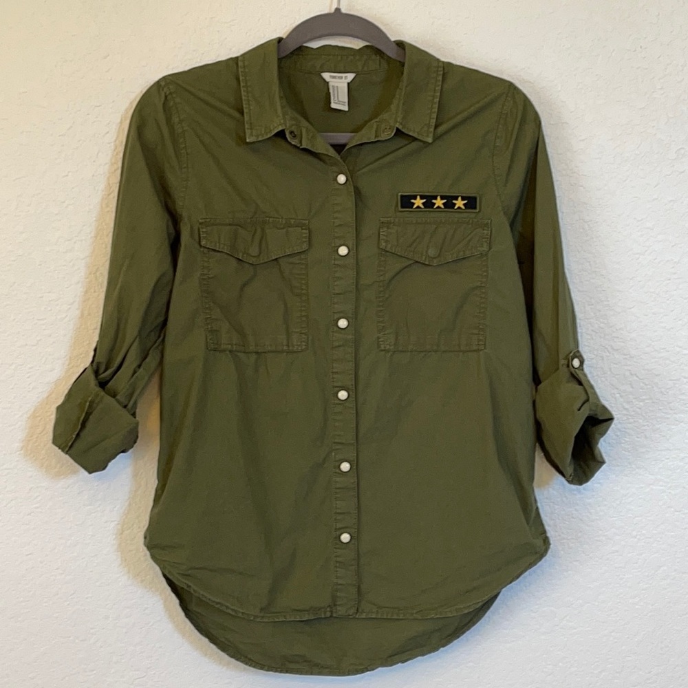 Woman’s Medium Forever21 military style shirt
